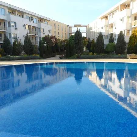 Private In Nessebar Club Sunny דירה